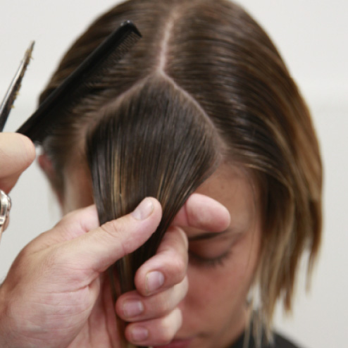 mise-en-avant-de-la-formation-des-coiffeurs-chez-bruno-flaujac-coiffures